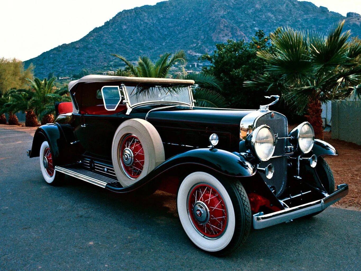 Купить ретро фото Pin on Rock Auto Club Cadillac, Antique cars, Roadsters