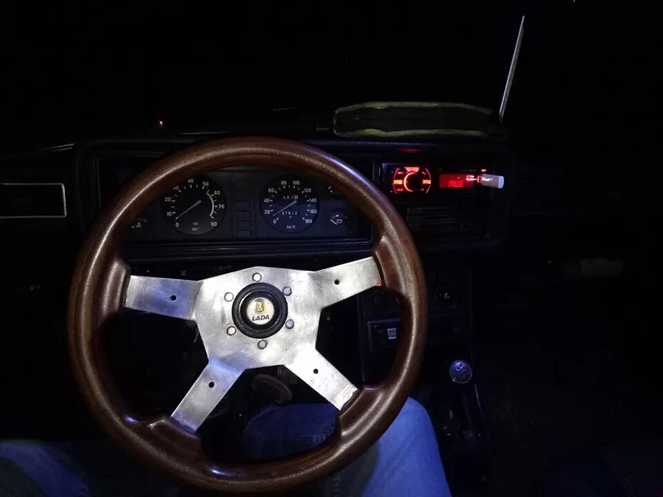 Купить руль на 2107 тюнинг Деревянный руль - Lada 21074, 1,6 л, 2004 года стайлинг DRIVE2