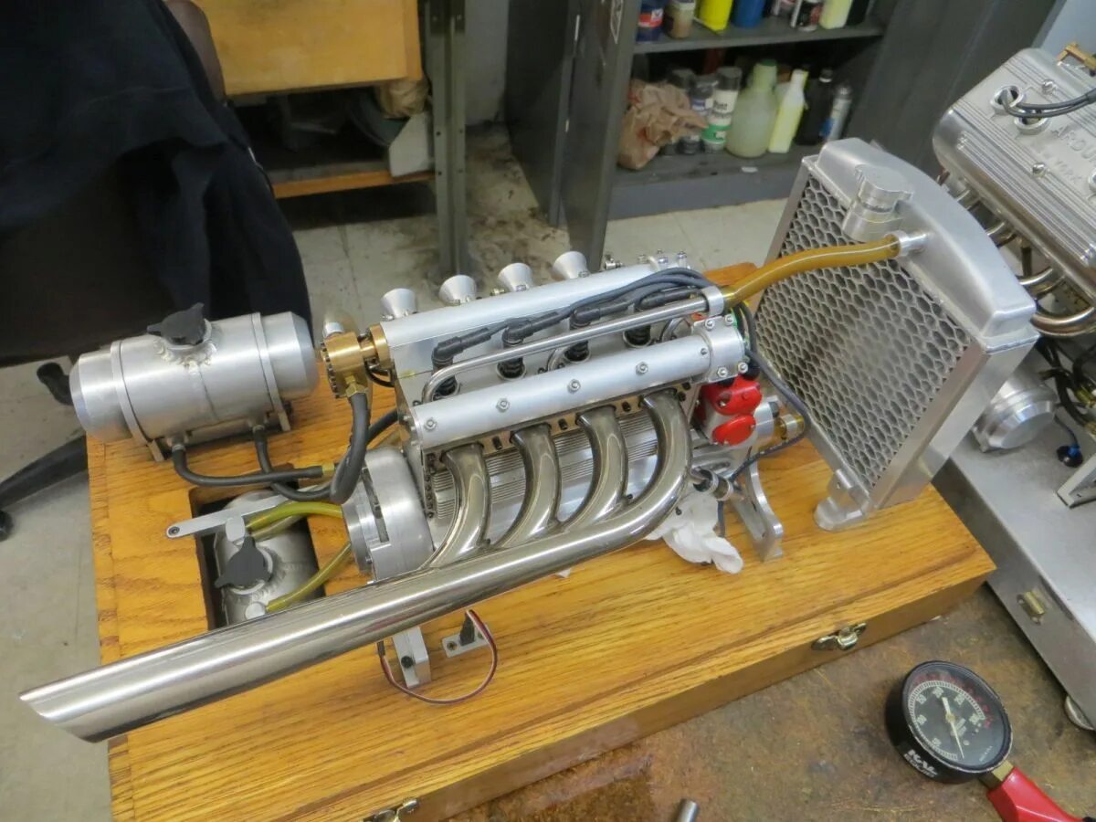 Купить самодельный двигатель Master Machinist and member of The Colorado Model Engineering Society, Ron Bemen