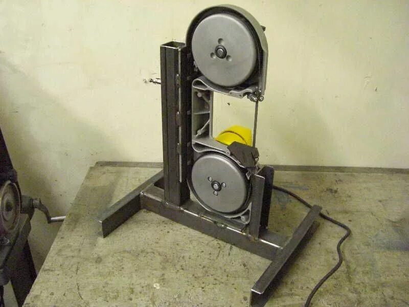 Купить самодельный ленточнопильный станок в крыму Portable Bandsaw Stand Bandsaw, Metal band saw, Metal working tools
