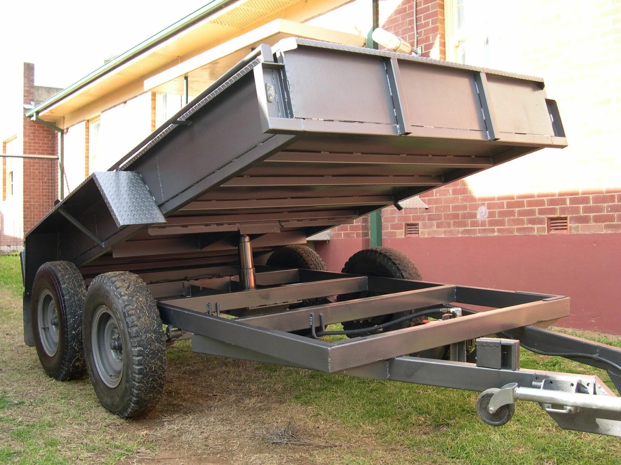 Купить самодельный прицеп Commercial And Residential Usage of Dump Trailers Dump trailers, Utility trailer