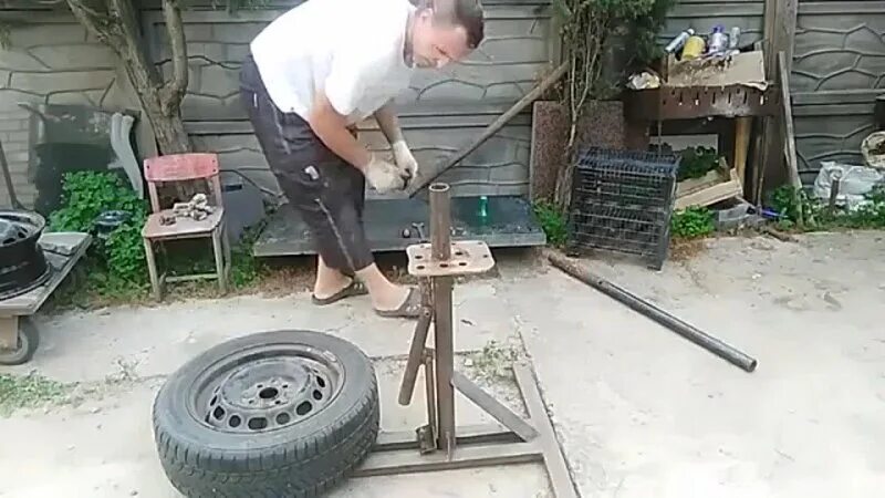 Купить самодельный шиномонтажный станок Совсем скоро сезон смены резины ! Вот очень бюджетный способ! 2023 Максим Красни