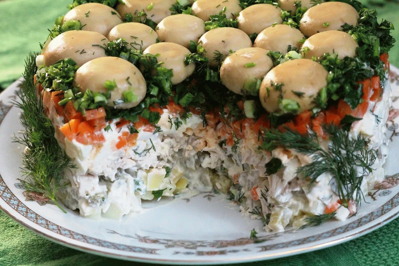 Лесная поляна салат рецепт с фото Грибная поляна с копченой курицей