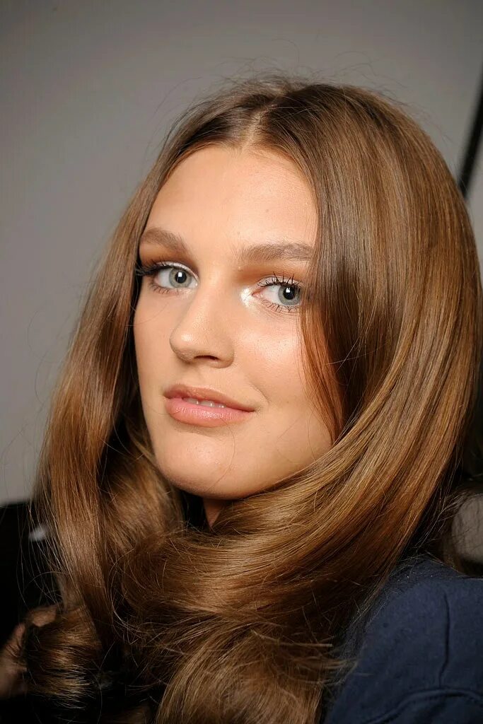 Лесной орех цвет волос фото Donna Karan Spring 2009 Ready-to-Wear Collection Vogue