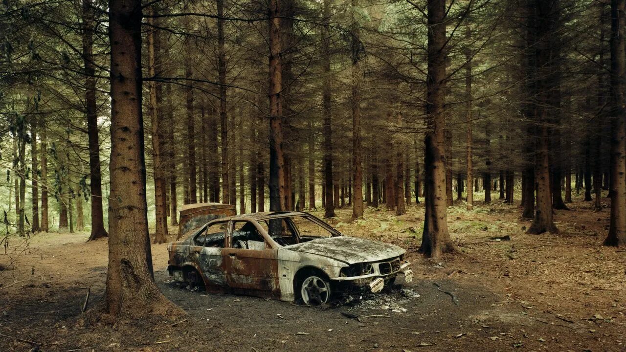 Лесные машины фото Dimensions: 1280 x 720. Abandoned cars, Bmw, Vehicles