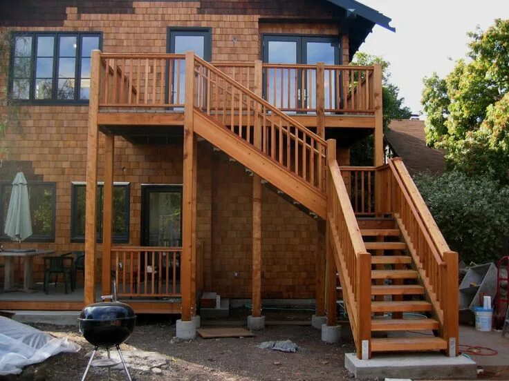 Лестница дома на улице фото Direction of steps. Outdoor stair railing, Outdoor stairs, Exterior stairs