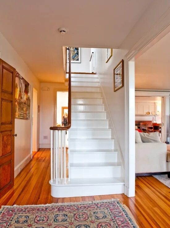 Лестница двухэтажного дома внутри фото Painted Stairs Design, Pictures, Remodel, Decor and Ideas Painted stairs, Stairs