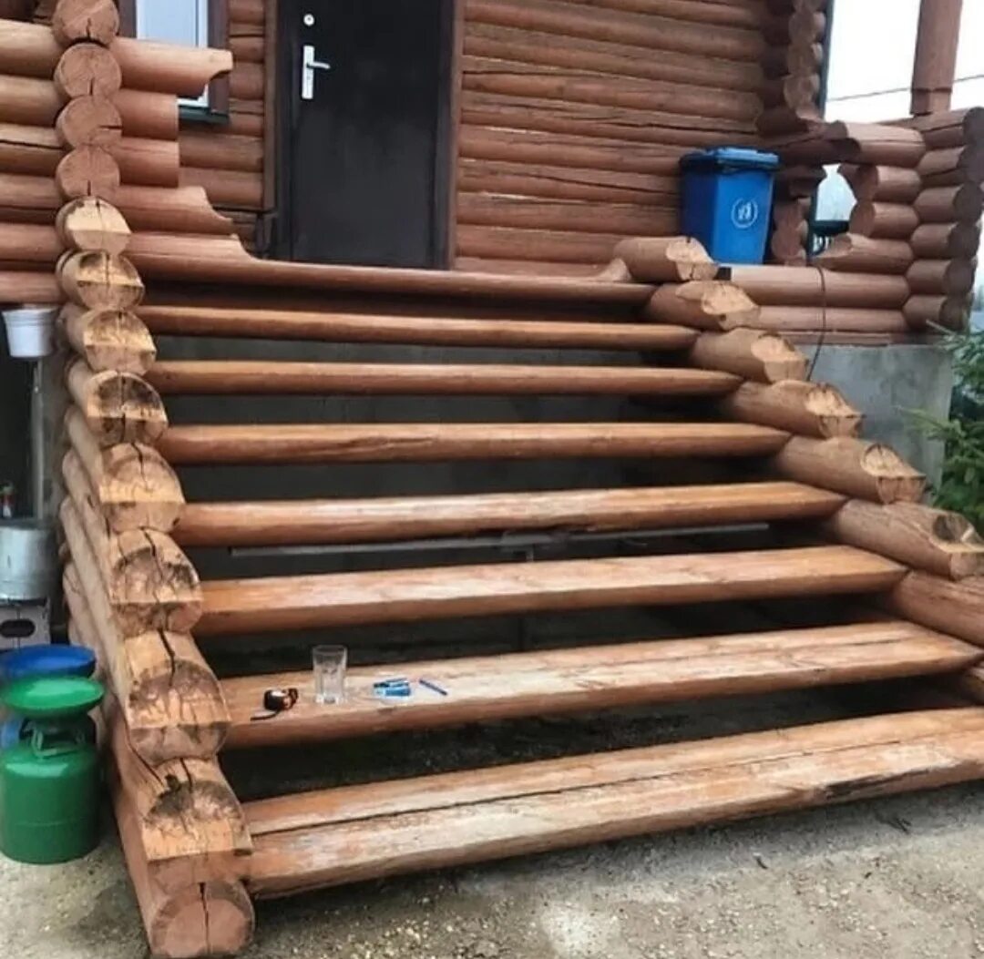 Лестница из сруба фото Ступеньки из бревна