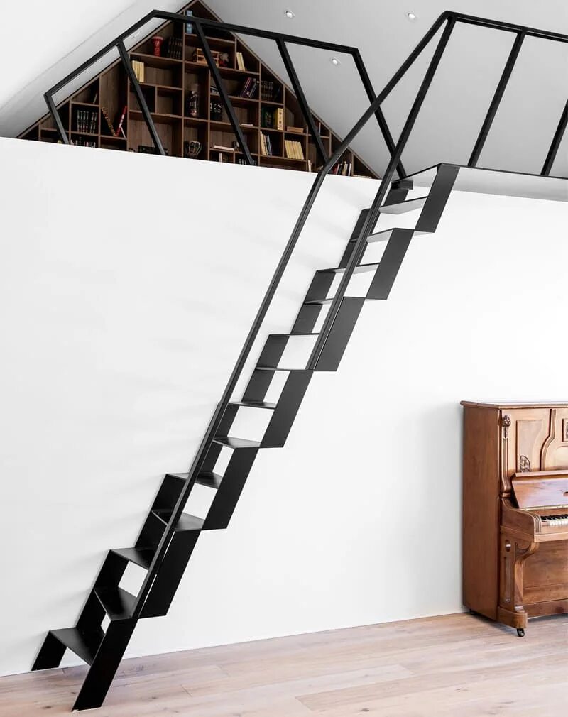 Лестница лофт из металла фото Лестница лофт металлическая "Косичка" La loft