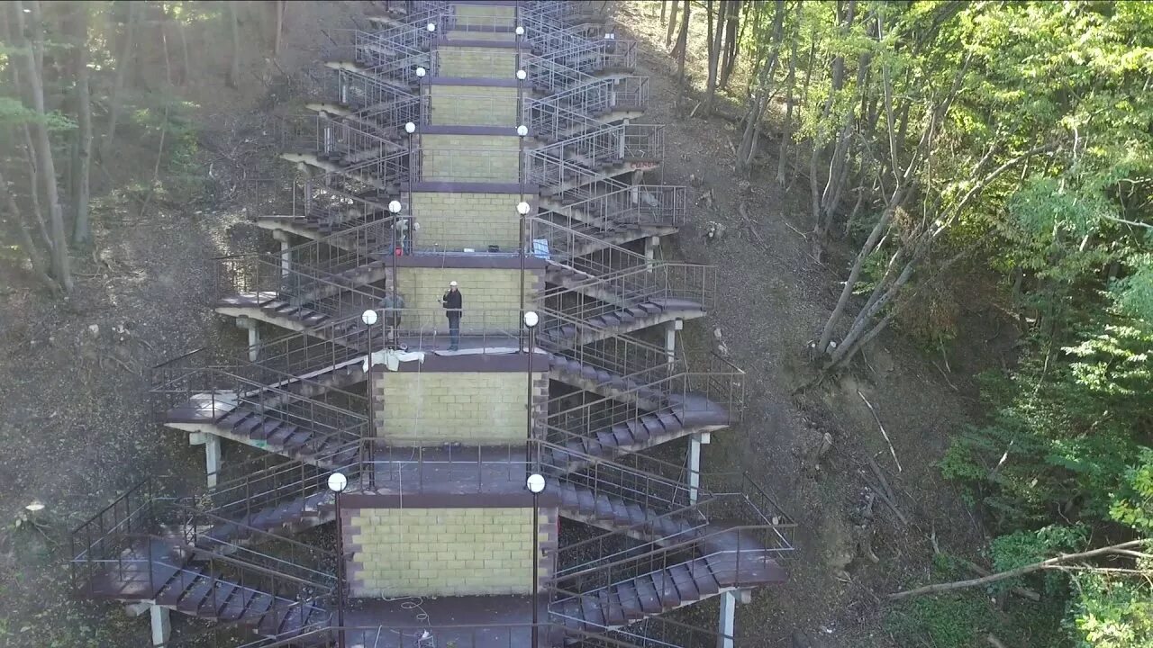 Лестница мэздах республика адыгея майкоп фото Майкопская старая новая лестница. Полёт квадрокоптера. #206 - YouTube
