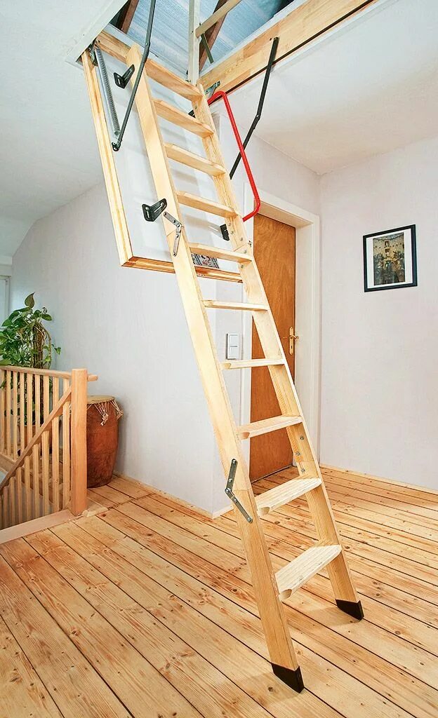 Лестница на чердак в частном доме фото Dachbodentreppe selbst.de Dachbodentreppe, Treppe dachboden, Treppe