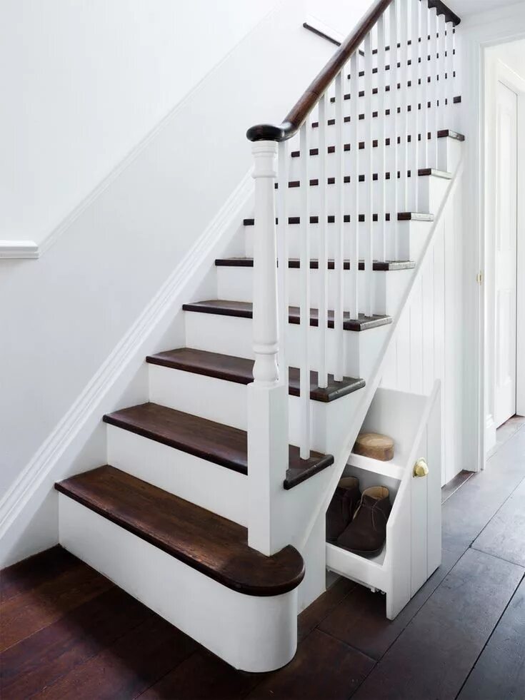 Лестница с подступенками фото 15 Elegant Victorian Staircase Designs You'll Obsess Over Staircase design, Vict