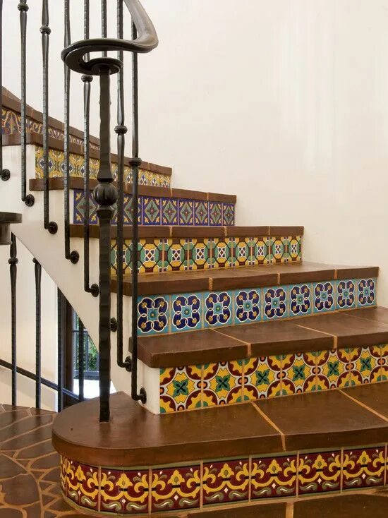 Лестница с подступенками фото Mediterranean Staircase Design Ideas, Pictures, Remodel and Decor Wrought iron s