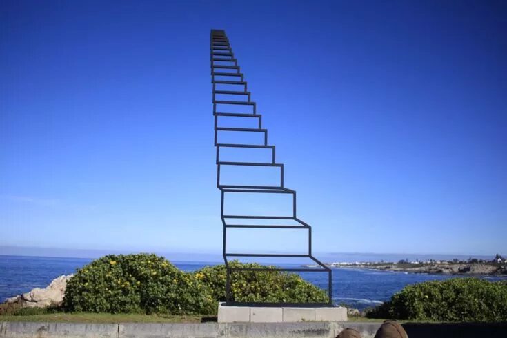 Лестница смотреть фото Strijdom van der Merwe - Staircase to heaven, sculpture, Hermanus Fine Arts fest