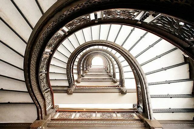 Лестница снизу фото Pin on Architechture