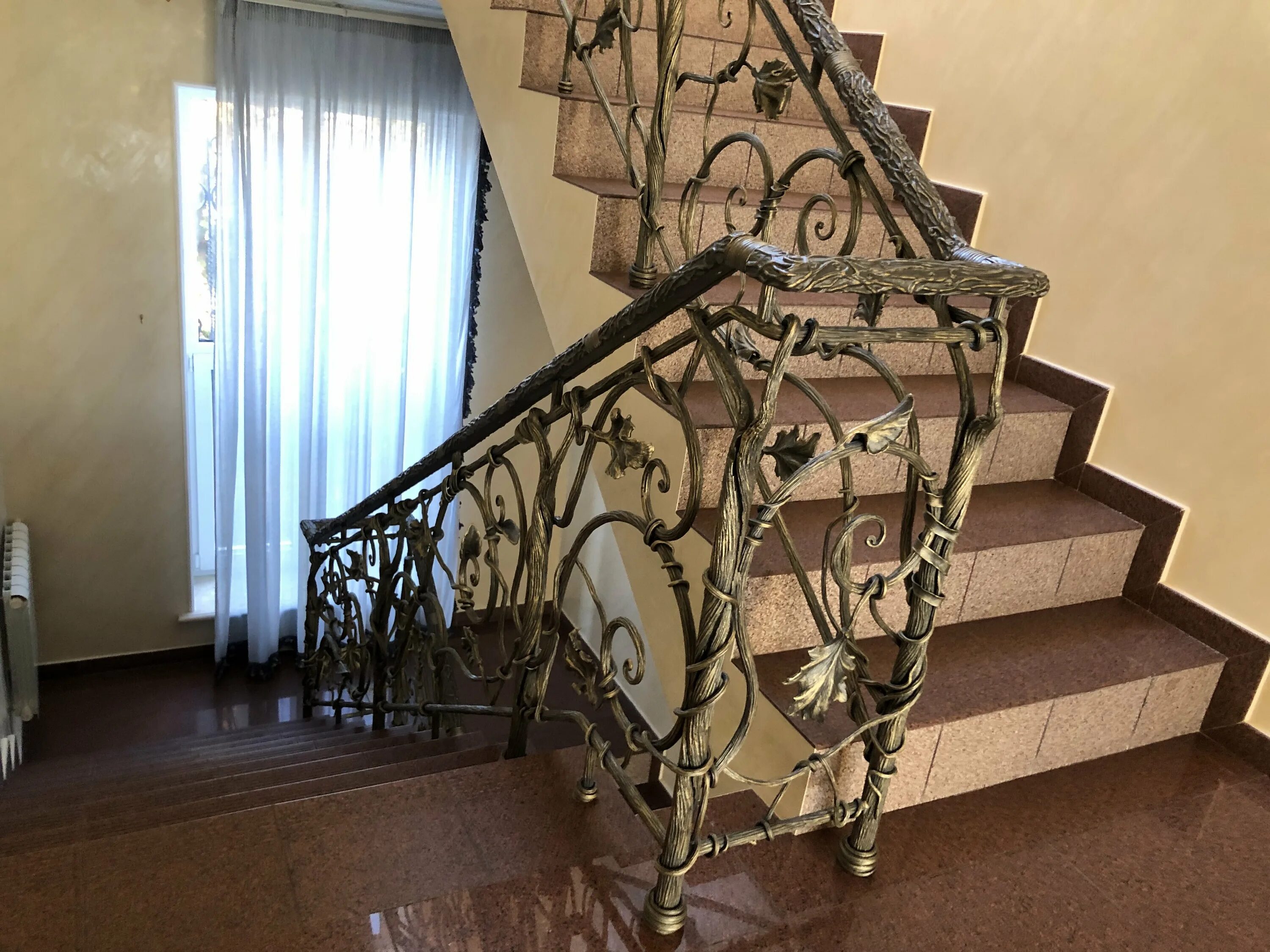 Лестница в доме ковка фото Лестницы и ограждения для дома в Ленинском районе - Купить лестницу для дома: 16