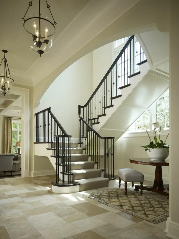 Лестница в двухэтажном доме дизайн фото Glencoe Residence Foyer and Staircase by Bruce Fox - Lookbook - Dering Hall Дом,