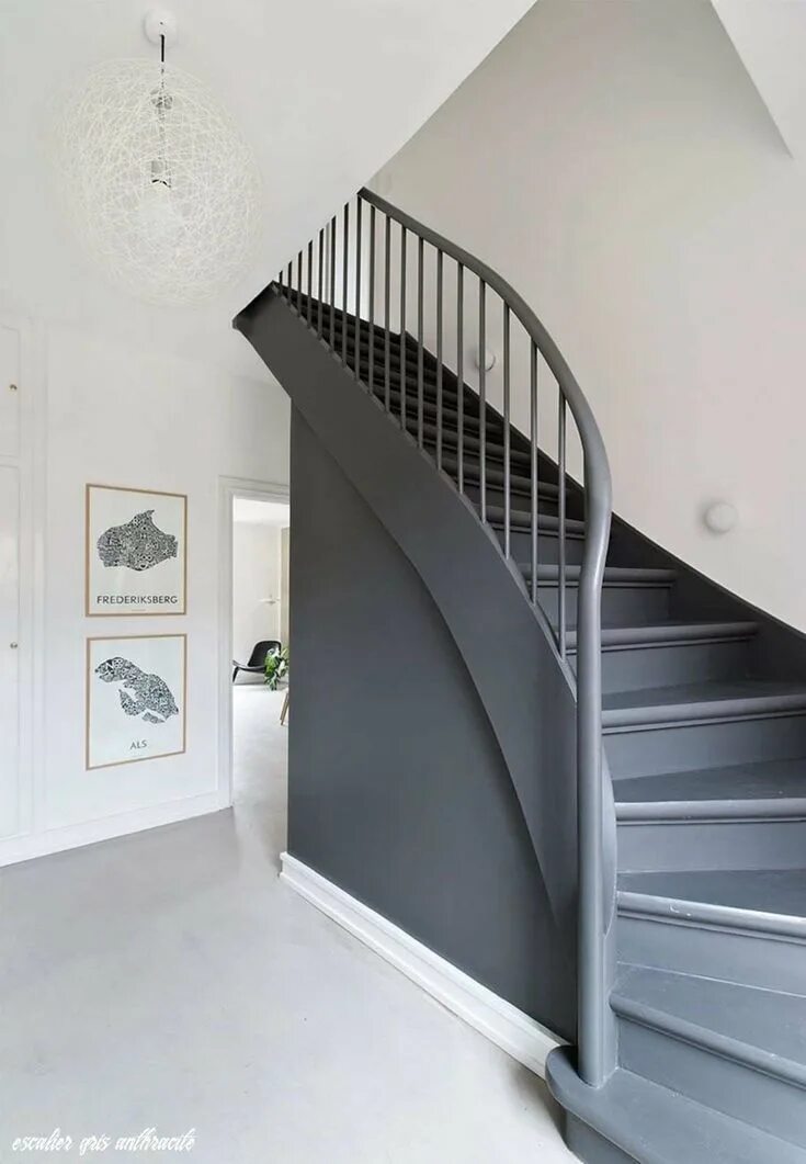 Лестница в сером цвете в интерьере 7 Escalier Gris Anthracite Escalier peint, Deco escalier, Escalier relooking