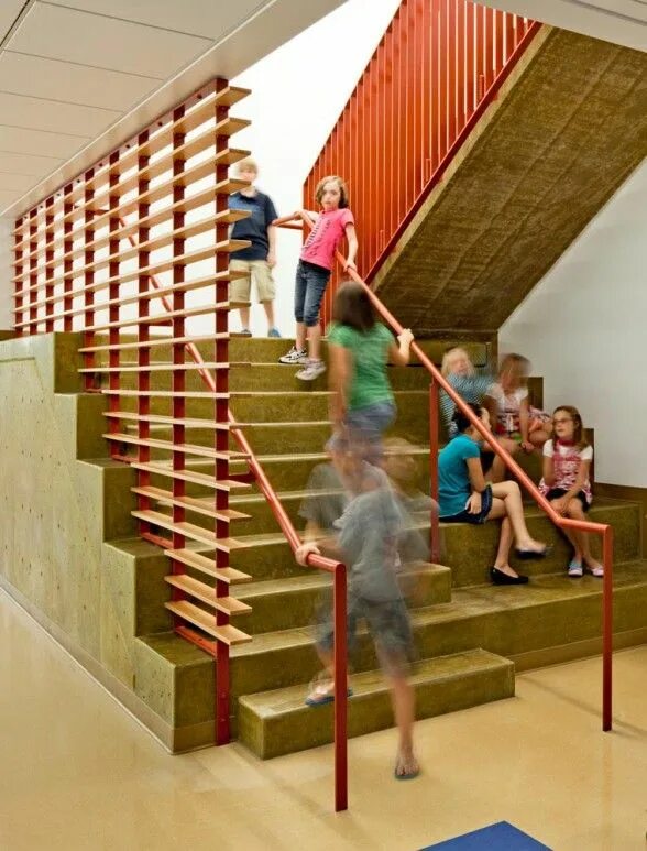 Лестница в школе фото topboxdesign.com School interior, Elementary schools, School architecture
