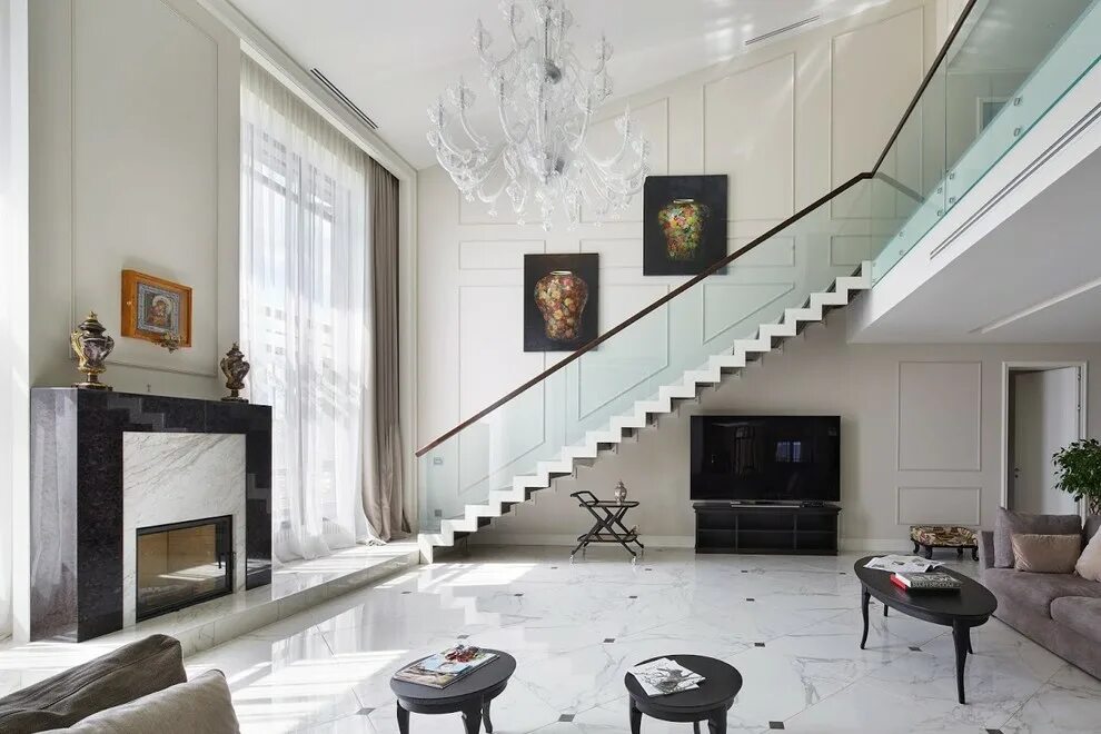 Лестница в современном интерьере в доме Favourite House - Неоклассика - Лестница - Москва - от эксперта Левина Татьяна H