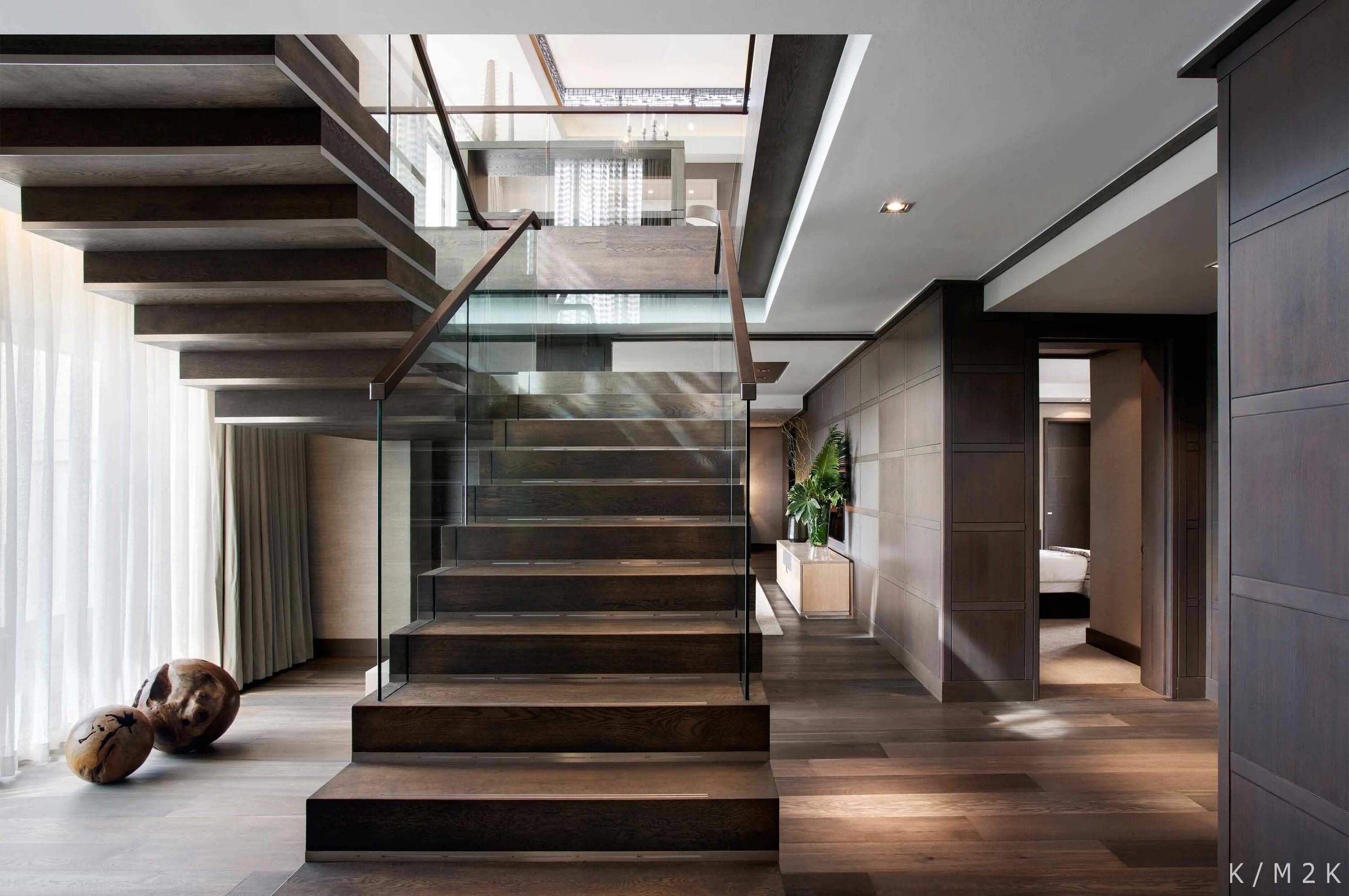 Лестница в современном стиле в интерьере Private Penthouse l One & Only l Cape Town K / M 2 K Penthouse wohnung, Wohnung,