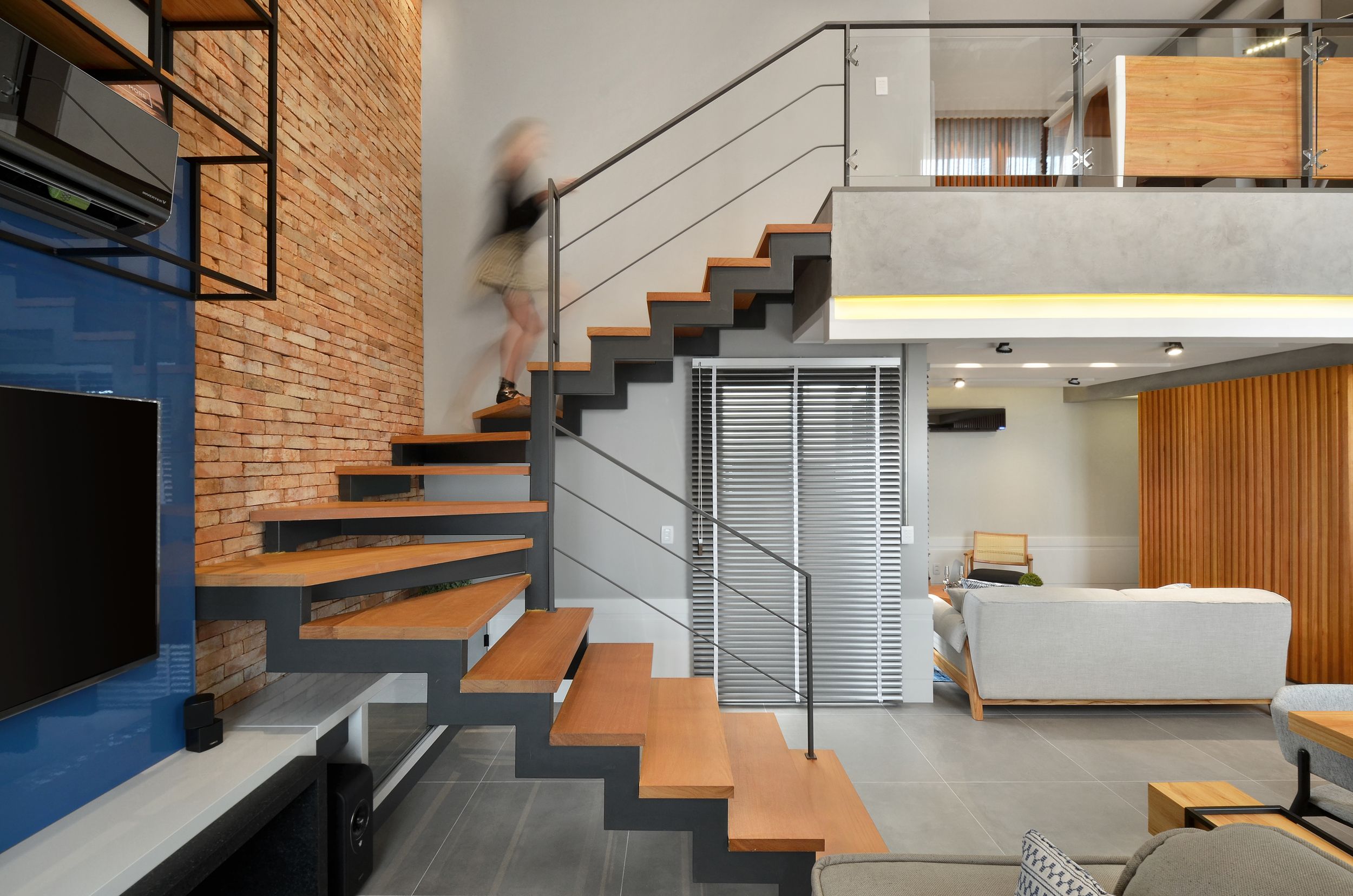 Лестница в стиле лофт LOFT T Decoração industrial chique, Loft, Design de escada