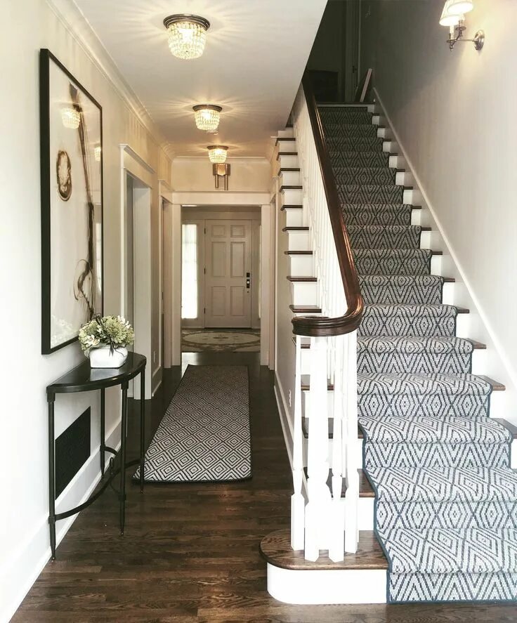 Лестница в узком коридоре фото Seattle Entry Stair Hall Staircase Architectural Detail Design Detail Architectu