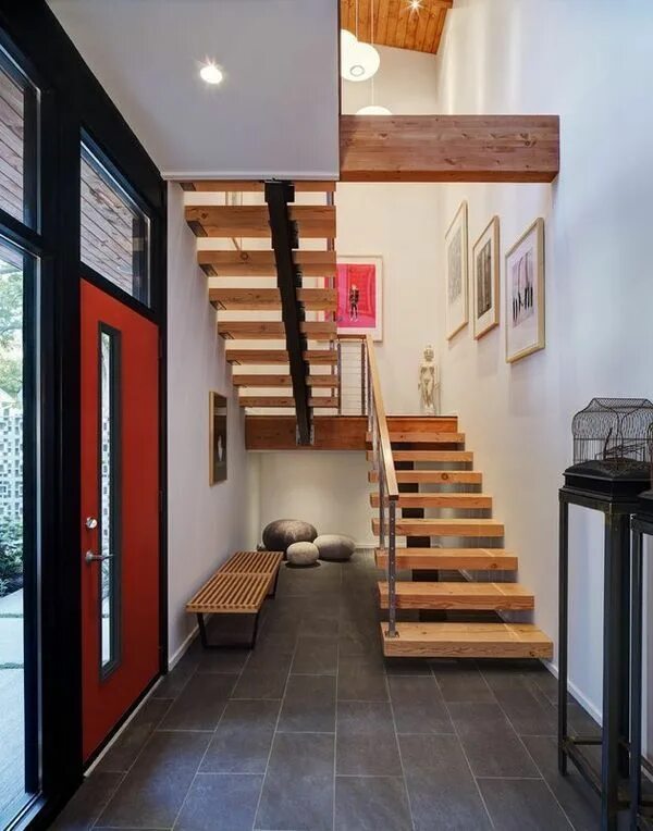 Лестница второго этажа фото Sleek Suburban Home Makeovers Best home interior design, Home inside design, Hom