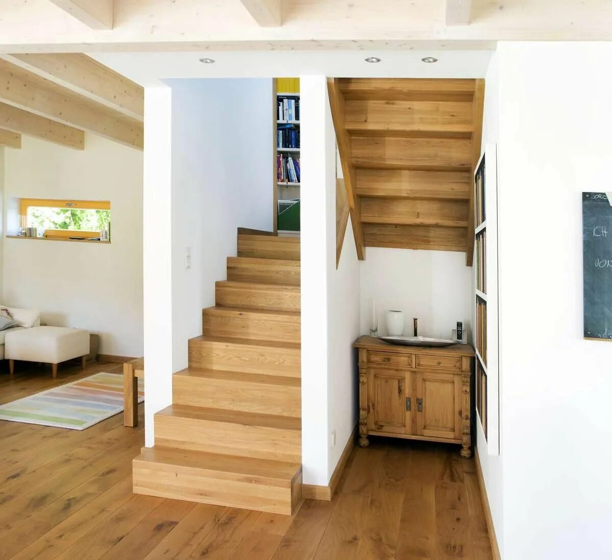 Лестницы в каркасных домах фото Stylish Under Stair Storage Ideas