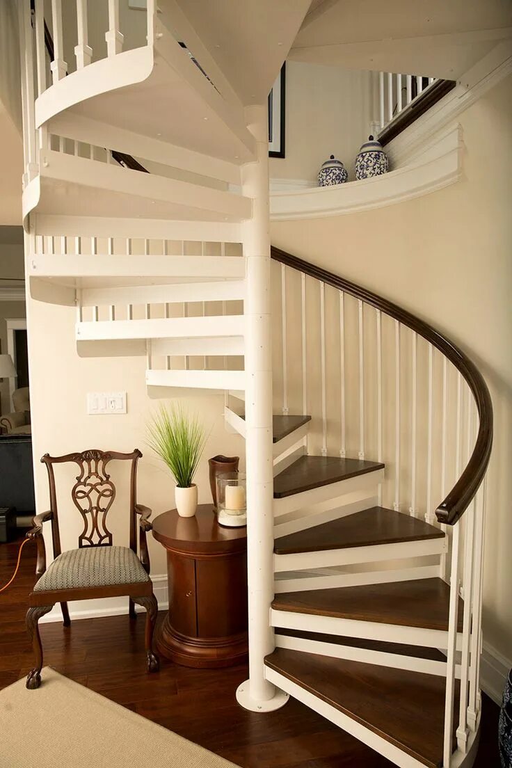 Лестницы в небольшом доме фото Spiral Staircase Ideas & Images: Gallery Spiral stairs design, Home stairs desig