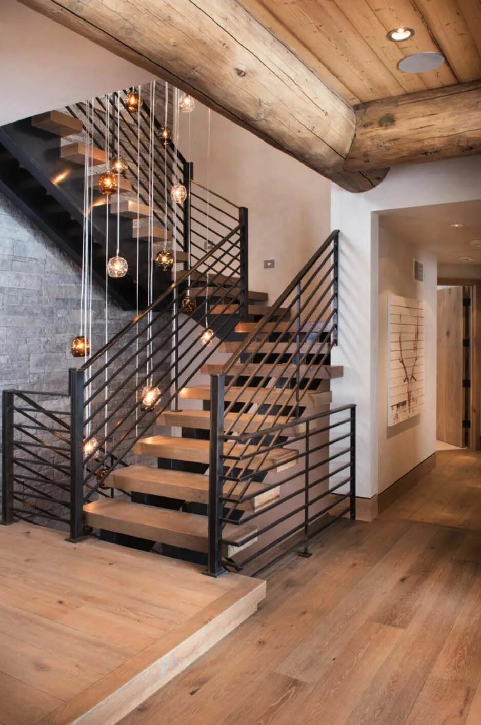 Лестницы в стиле лофт для дома Contemporary reinterpretation of traditional chalet: Ski Haus House design, Mode