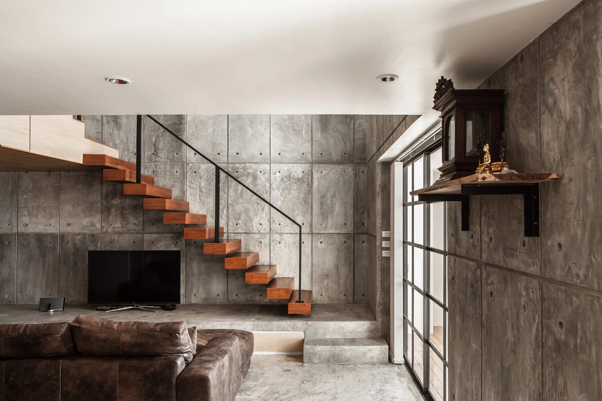 Лестницы в стиле лофт для дома Gallery of Chef's Condominium Renovation / FATTSTUDIO - 11