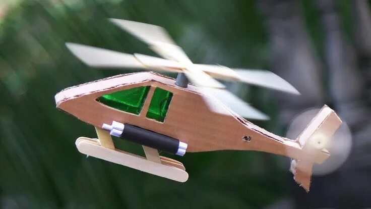 Летающие самоделки How To Make a Helicopter using Cardboard Airplane crafts, Helicopter craft, Heli