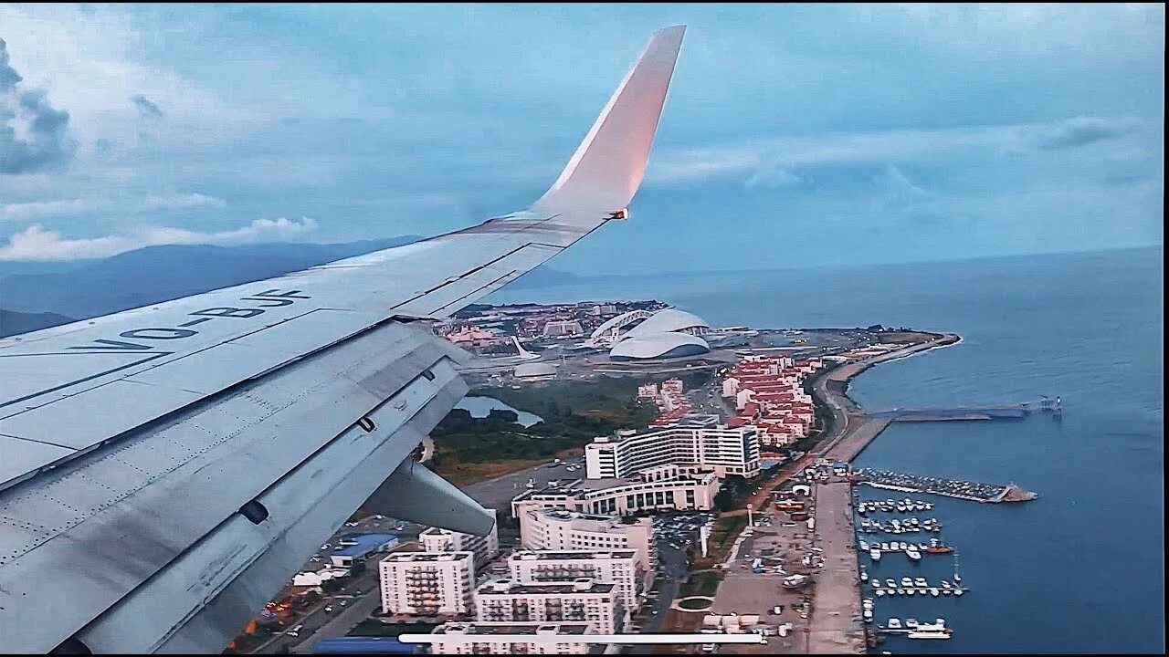 Летим в сочи фото Красивый полет Utair в Сочи Boeing 737-800 - YouTube