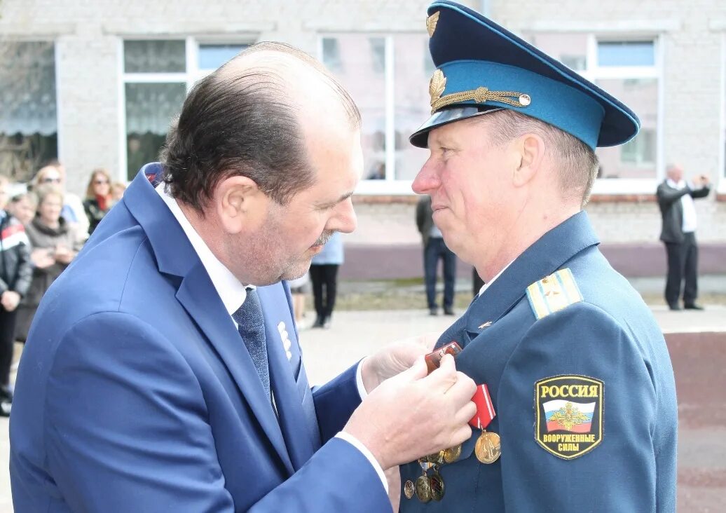 Летная школа фото Депутаты БГД приняли участие в праздновании очередной годовщины школы с первонач