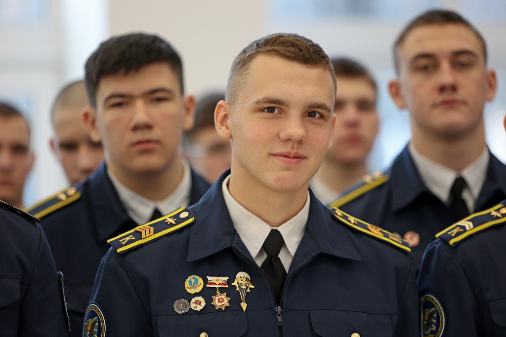 Летная школа фото Виктор Томенко посетил Алтайскую летную школу