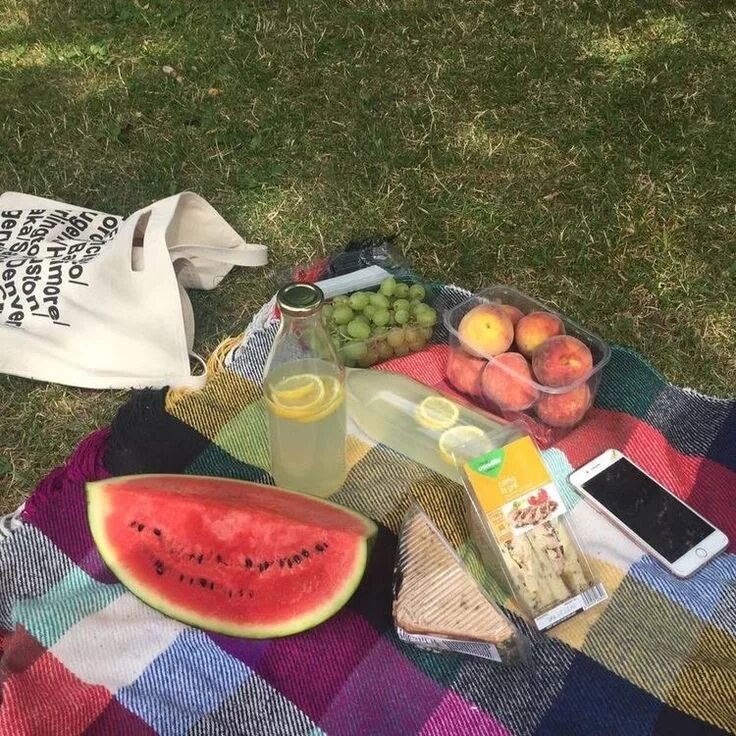 Летнее фото пинтерест We Heart It Aesthetic food, Picnic food, Picnic