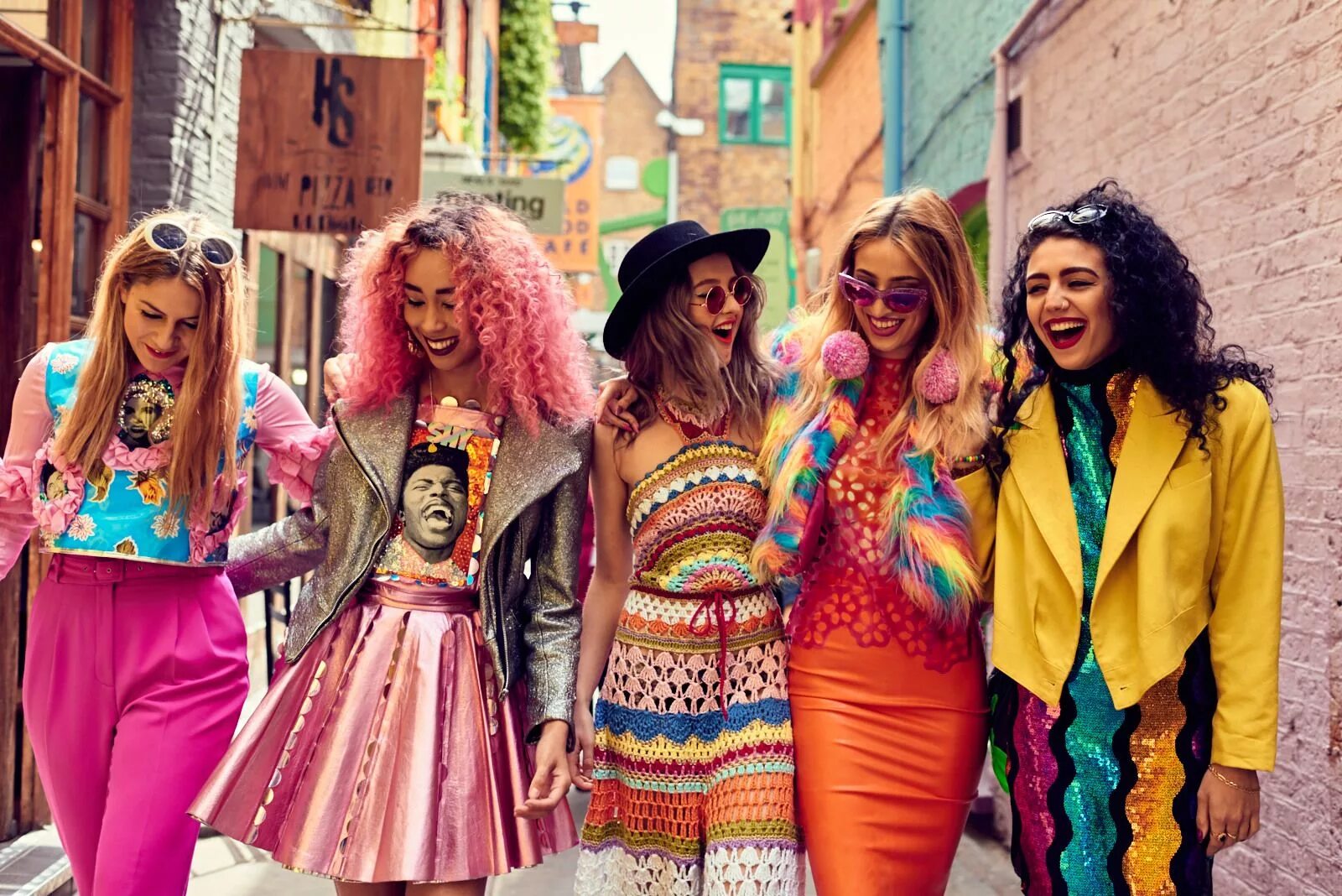 Летние стили в одежде женские Confetti Crowd shoot for XXYMagazine featuring mexcian oilcloth blouse and Littl