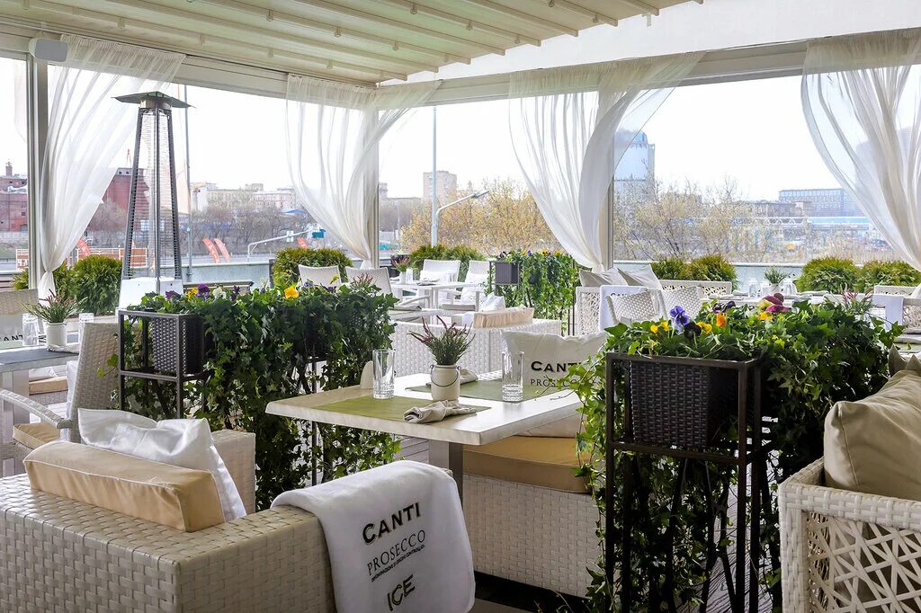 Летние веранды ресторана фото Temporarily closed: Summer terrace Wtc, restaurant, Moscow, Krasnopresnenskaya E