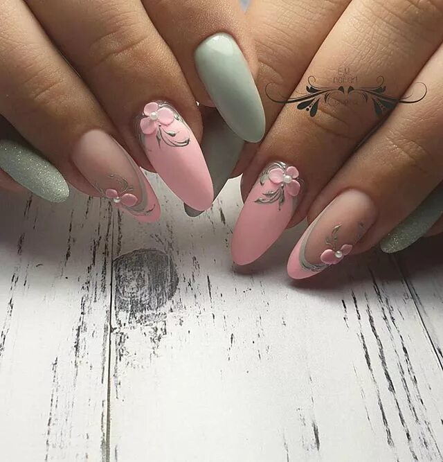 Летний дизайн маникюра миндаль нежный Евгения М. (@em_nail) * Instagram-fényképek és -videók Toe nail art, Manicure, T