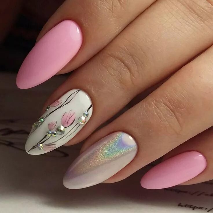 Летний дизайн маникюра миндаль нежный #NailArt via (@c_h_o_c_o_l_a_d) on Instagram: Pink nails, Manicure, Pink nail de