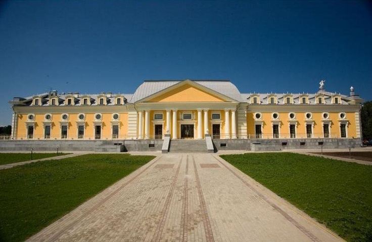 Летний дворец в петергофе фото "Summer Palace" is located at the St. Petersburg highway, a short distance from 
