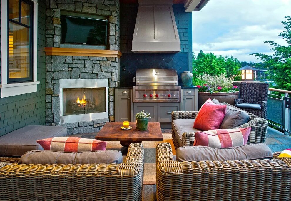 Летний интерьер дома Mercer Island Waterfront Estate - Классический - Дворик - Сиэтл - от эксперта Sh