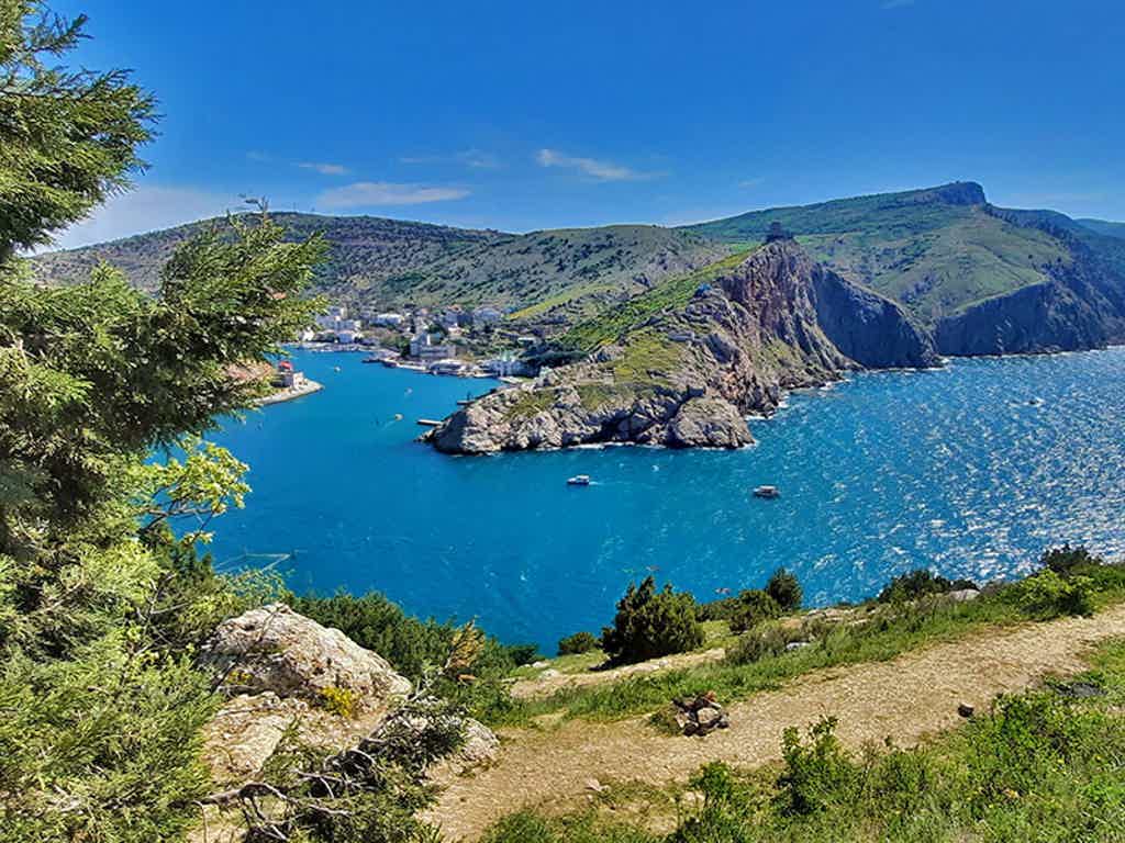 Летний крым фото Тур в Крым - летняя Балаклава и сплав на каяках - цена 40 400 ₽, отзывы, расписа