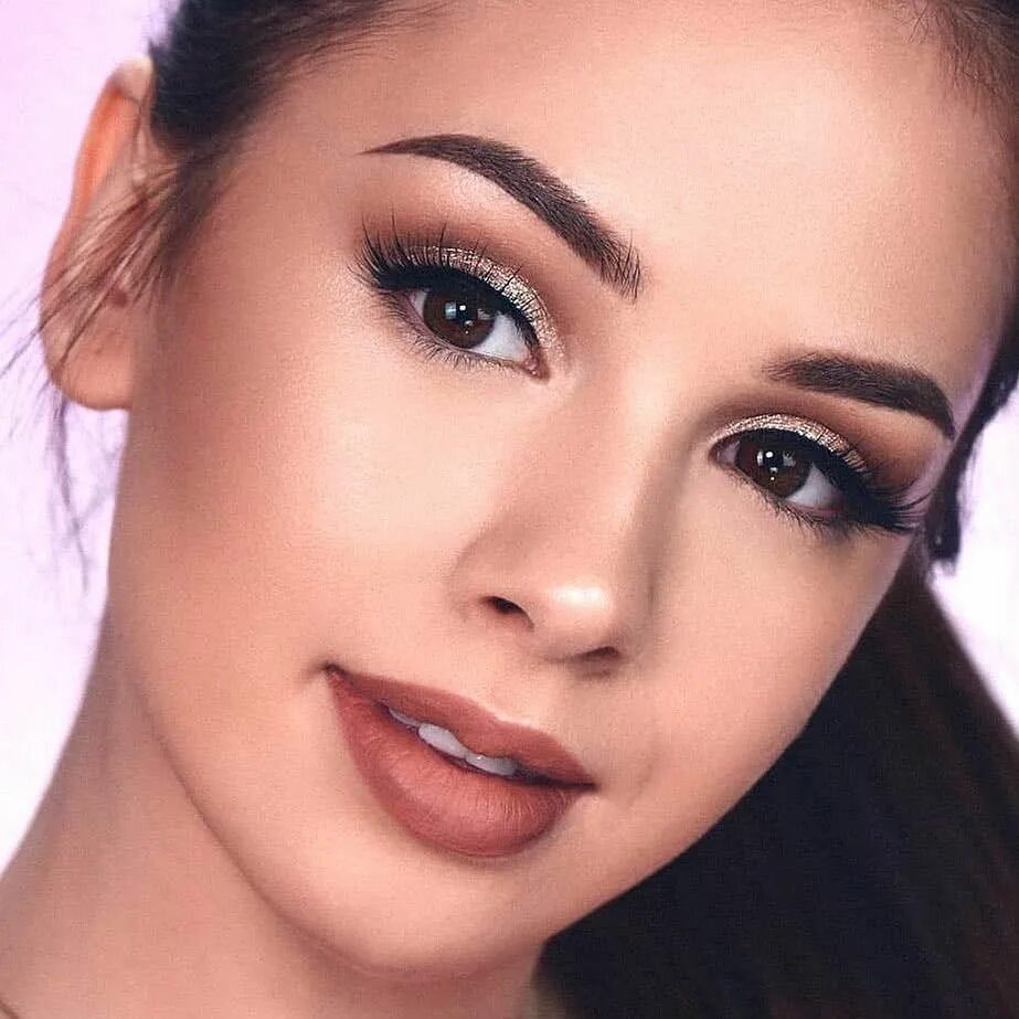 Летний макияж для карих BH Cosmetics Макияж для карих глаз, Блестящий макияж, Макияж для круглых глаз