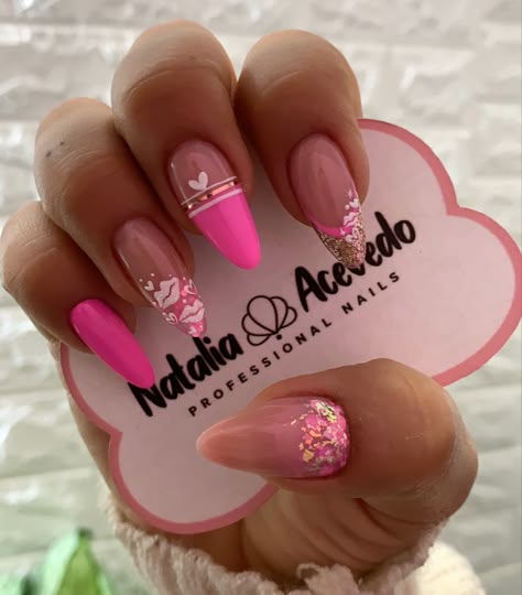 Летний маникюр 2024 миндаль 10 популярных идей на тему "uñas decoradas almendra" для вдохновения