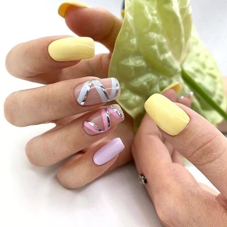Летний маникюр на короткие квадратные ногти Precious spring manicure Manicure, Nail art, Nails