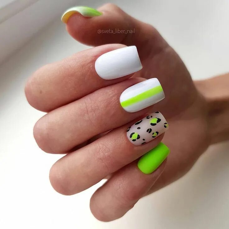 Летний маникюр на короткие квадратные ногти NAILS, glitternails, gelnails, coffinnails, nails, nailswag, nailstagram, nailar
