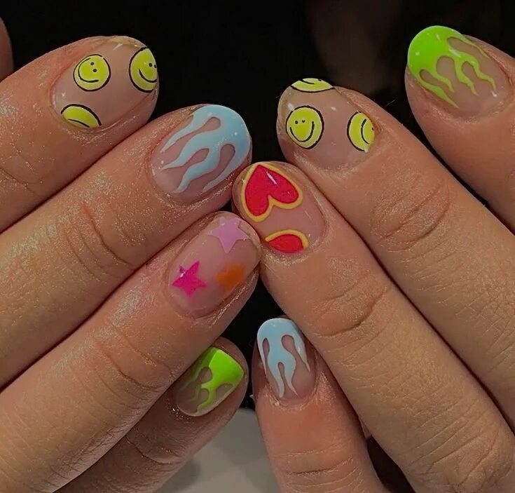 Летний маникюр на коротких Mis uñasss Short acrylic nails designs, Nails for kids, Funky nails
