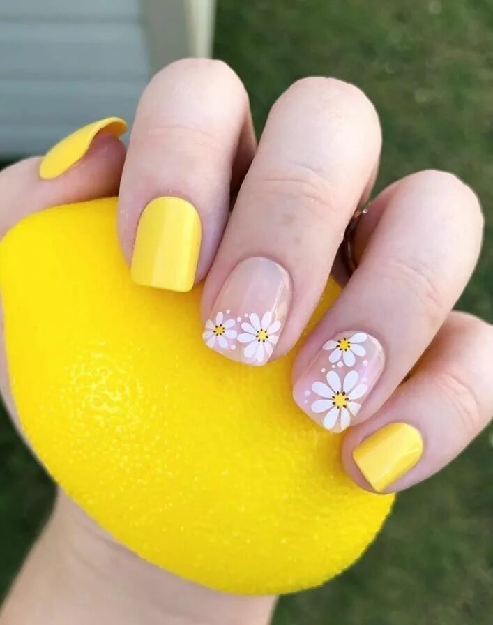 Летний маникюр на коротких YouTube Yellow nails, Yellow nails design, Stylish nails